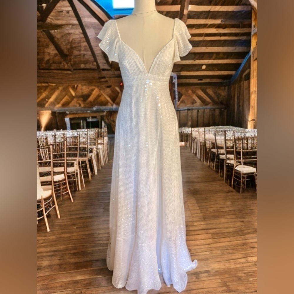 MAC DUGGAL sequence beaded Bridal Gown Size 2